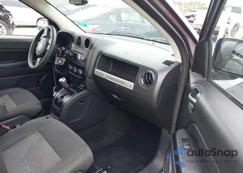 2016 Jeep Compass Sport из США, поврежденный, VIN 1C4NJCBAXGD600540